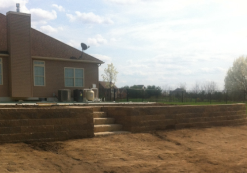 Retaining Wall with Steps Retaining Wall with Steps